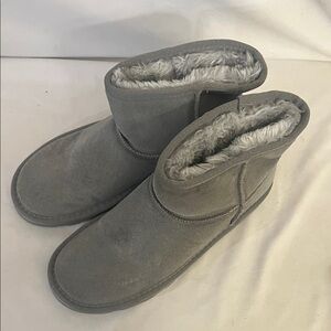 Time and Tru Women's Gray Winter Boots